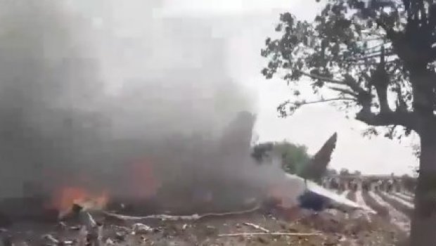 Hindistanda Su-30 qırıcısı qəzaya uğrayıb - VİDEO 