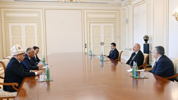 İlham Əliyev Qırğızıstanın Joqorku Keneşinin sədrini qəbul edib - FOTO/VİDEO