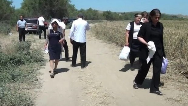 Üç dostu birləşdirən faciəli ölüm: Beş yaşlı qızı atasını axtarır - VİDEO 