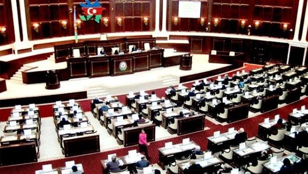 Milli Məclisdə 2024-cü il dövlət büdcəsi müzakirə OLUNUR 