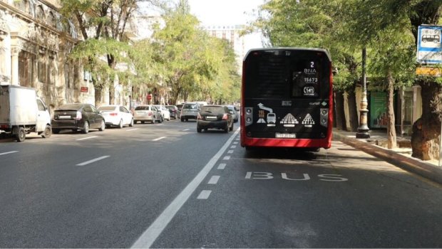 Bakının mərkəzi küçələrində avtobus zolaqları ÇƏKİLİR 