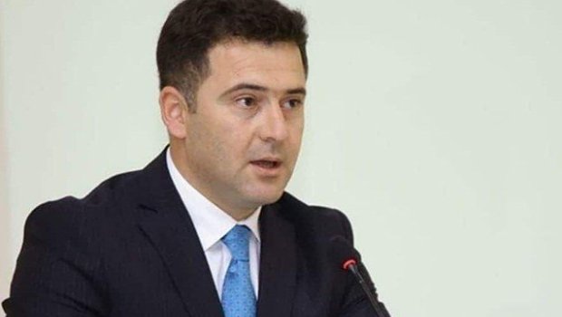 Rüfət Hacıyev vəzifəli şəxsə rüşvət almağa vasitəçilik edib - Ona da cinayət işi açıldı