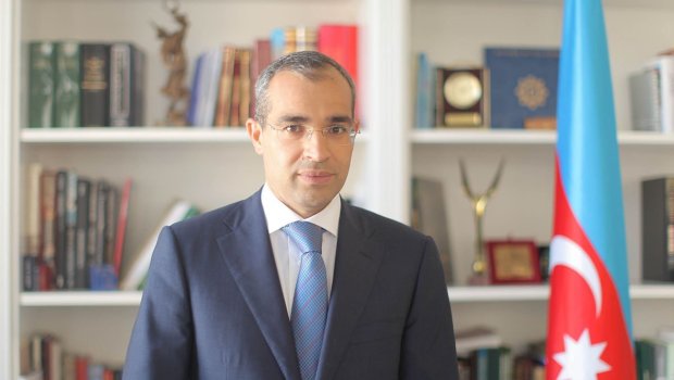 Mikayıl Cabbarov tibb işçilərini təbrik edib - FOTO