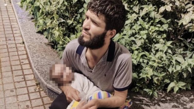 Bakıda 6 uşağı olan ATA 6 aylıq körpəsi ilə DİLƏNİR - FOTO
