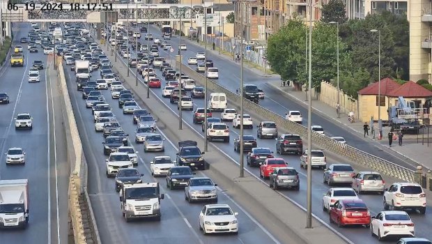 Bayram tətilinin sonuncu günündə Bakının bu yollarında tıxac var – FOTO