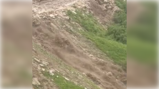 Qusardan sel keçib, çay daşıb - VİDEO 