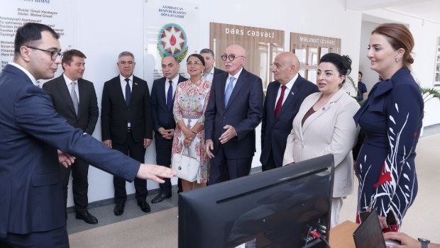 Millət vəkilləri müəllimlərin imtahanını izləyiblər - FOTO