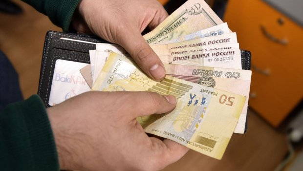 Rusiya və Azərbaycan milli valyutalara keçidlə bağlı danışıqlara BAŞLAYIB