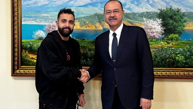 Azərbaycanlı bloger Özbəkistanın baş naziri ilə GÖRÜŞDÜ - FOTO