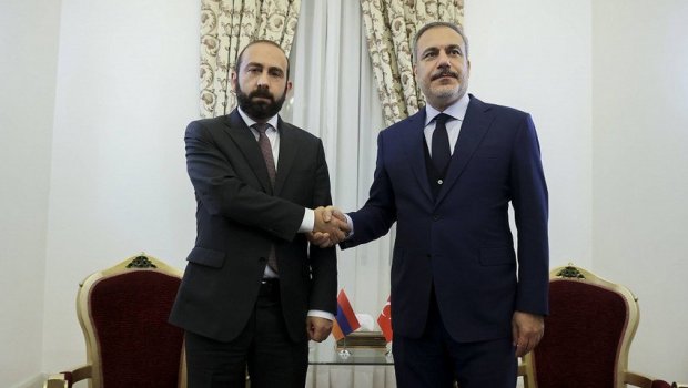 Hakan Fidan erməni həmkarı ilə nəyi müzakirə etdi?