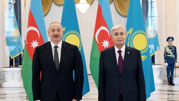 İlham Əliyev Kasım-Jomart Tokayevlə görüşdü - FOTO/VİDEO