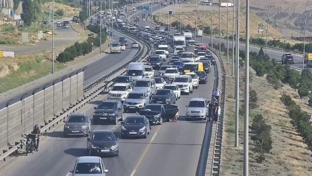 Bakıda qəza TIXACA səbəb oldu