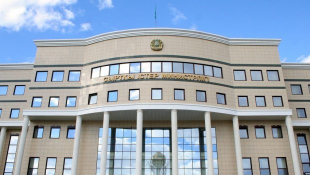 Qazaxıstan XİN Azərbaycan diplomatlarını təbrik etdi