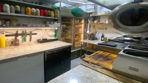 Bakıda mətbəxində siçovul gəzən restoranın fəaliyyəti dayandırıldı – FOTO  