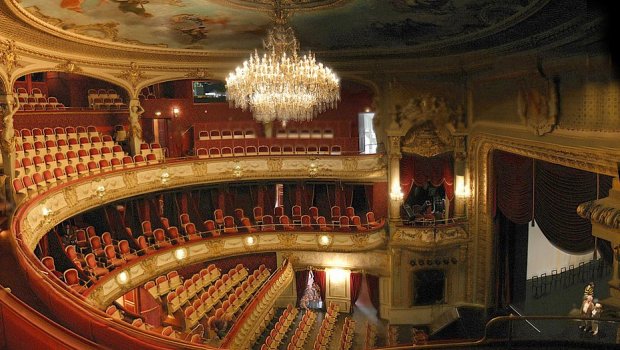 Gənclər niyə teatrlara GETMİR? – Maraqlı SƏBƏBLƏR