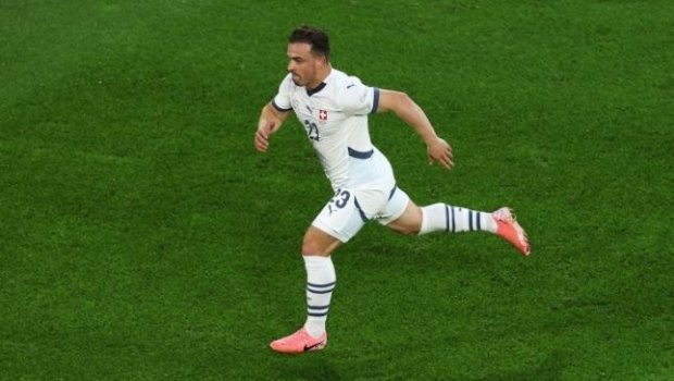 Məşhur futbolçu millidəki karyerasını başa vurdu