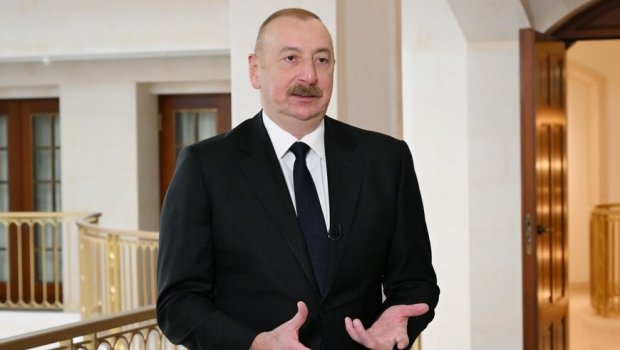 Prezident sülhlə bağlı suala bu işarə ilə cavab verdi – VİDEO  