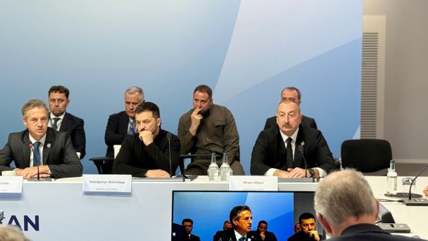 İlham Əliyev Avropa Siyasi Birliyinin 4-cü sammitində 12 ölkə və təşkilat lideri ilə görüşüb - FOTO