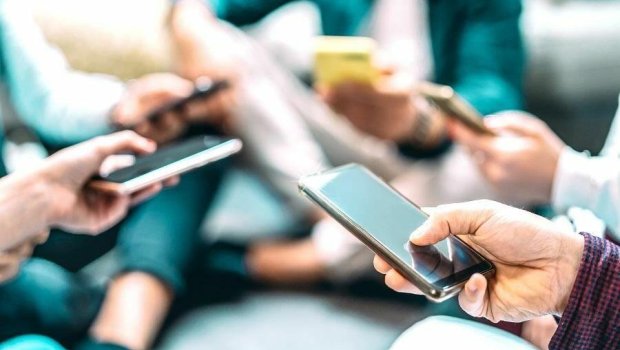 Əsrin bəlası olan telefon fırıldaqçılığından necə qorunaq?