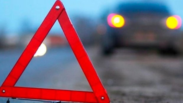 Şamaxıda mikroavtobusla minik maşını toqquşub, xəsarət alanlar var