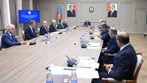 Baş nazir iclas KEÇİRDİ: İstilik enerjisi təchizatı sahəsində payız-qış mövsümünə hazırlıq müzakirə olundu - FOTO
