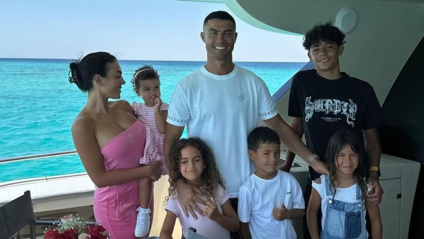 Kriştiano Ronaldonun sevgilisi və uşaqları ilə qapalı adada TƏTİLİ – FOTO 