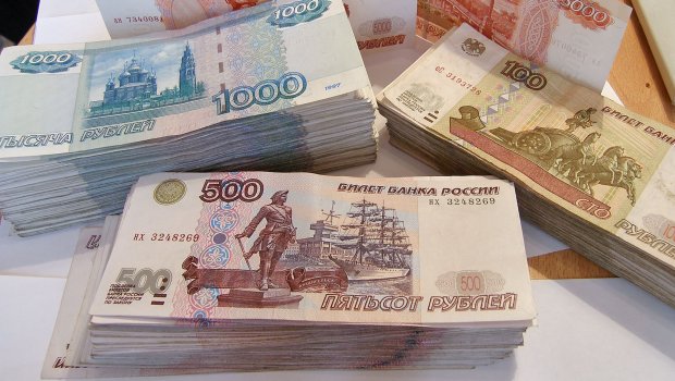Rubl bahalaşdı – YENİ MƏZƏNNƏ  