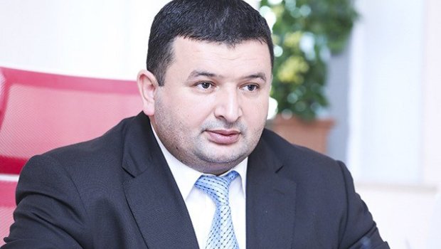 Tanınmış vəkilin qardaşını öldürənə HÖKM OXUNDU