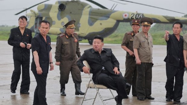 Kim Çen İn sakinlərin təxliyəsində iştirak etdi – FOTO/VİDEO