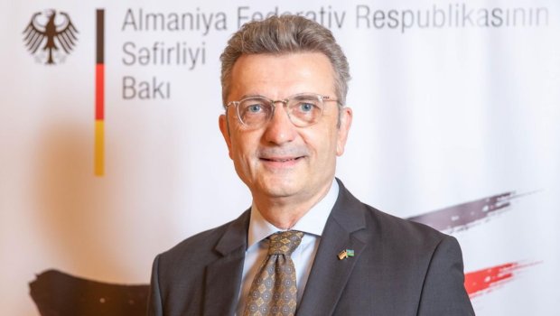 Almaniyalı səfirdən Hidayət Heydərova TƏBRİK: "Bir ildə Avropa, Dünya və Olimpiya çempionu" - FOTO