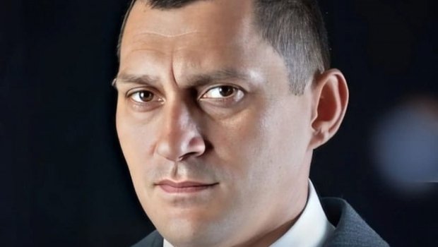 Adam bıçaqlamaqda şübhəli bilinən deputatlığa namizəd həbs edildi