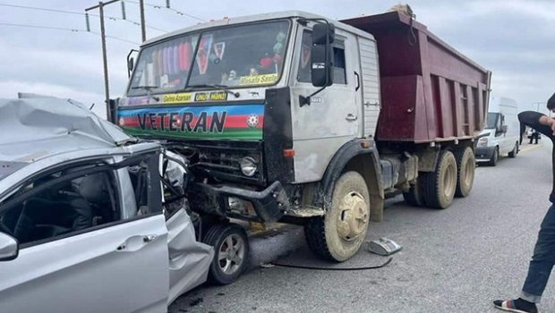 Bakıda &ldquo;protiv&rdquo; gedən yük maşını qəza törətdi - ÖLƏN VAR