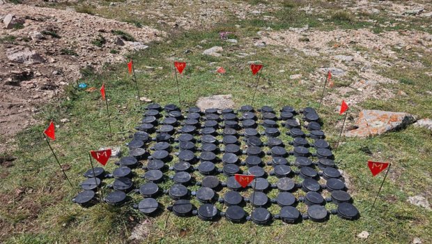 Laçın rayonunda 102 ədəd piyada əleyhinə mina TAPILDI - FOTO/VİDEO