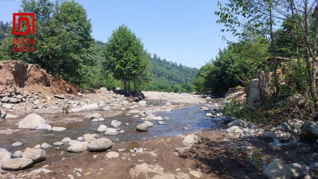 Lənkəranda sel körpünü DAĞITDI &ndash; 4 kəndin yolu BAĞLANDI &ndash; FOTO