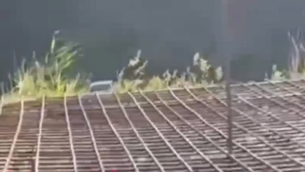 4 hərbçimizin həyatını itirdiyi kükürdlü su dəmir torlarla bağlandı &ndash; VİDEO