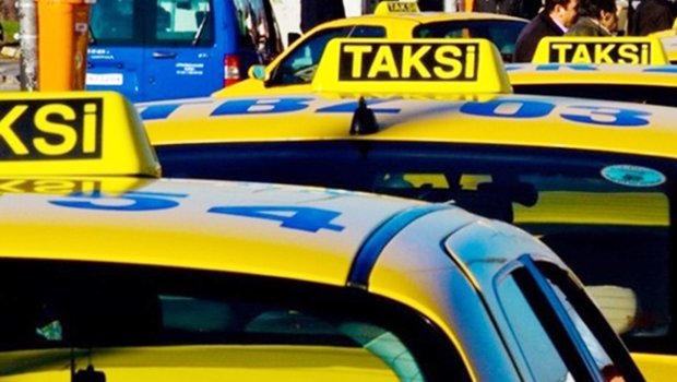 Taksilərlə bağlı Nazirlər Kabinetindən YENİ QƏRAR - FOTO