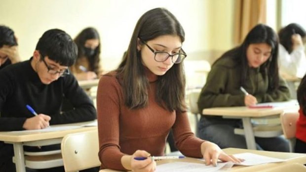 Abituriyentlərin NƏZƏRİNƏ: &ldquo;Keçid balları artacaq&rdquo;