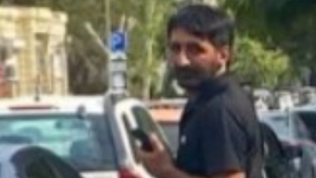 Bakıda küçədə qadına əxlaqsız təkliflər edən şəxsin FOTOSU