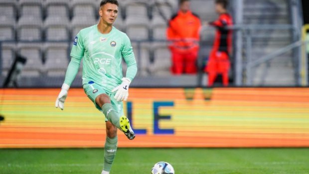 “Qarabağ” 1 milyon avroya qapıçı alır