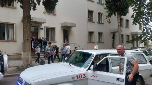 Gəncədə qidadan 55-dən çox insan zəhərləndi - FOTO