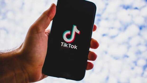 &ldquo;TikTok&rdquo; Azərbaycanda 700 mindən çox videonu niyə SİLDİ? - DETALLAR