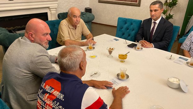 Soltan Məmmədov Mərdəkanın ağsaqqaları ilə görüşdü - FOTO