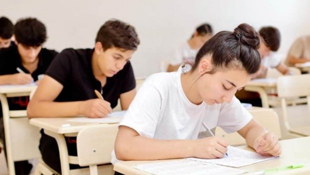 Abituriyentlərin NƏZƏRİNƏ: İxtisas seçimi bu gün başa çatır