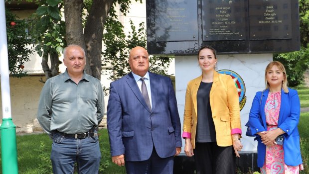 Deputatlığa namizəd şəhid ailələrdən olan seçicilərini evlərində ziyarət edib &ndash; FOTO