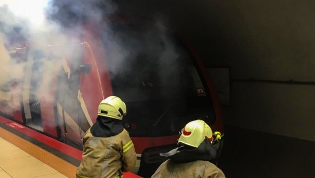 SON DƏQİQƏ! Moskva metrosunda YANĞIN: İnsanlar təxliyə edildi – VİDEO