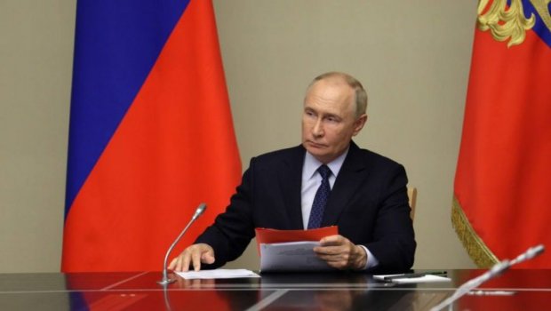 Putin Kurskla bağlı təcili iclas keçirir - VİDEO