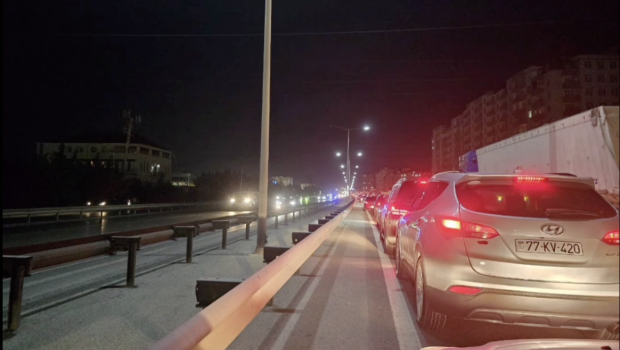 Bakı-Sumqayıt yolunda böyük tıxac yarandı