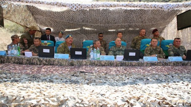 Kərim Vəliyev Almatıda Azərbaycan-Qazaxıstan təlimlərini İZLƏDİ - FOTO