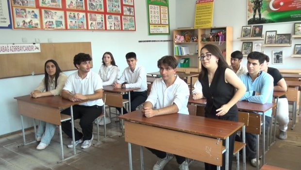 Bu sinfin şagirdlərinin hamısı tələbə adını qazanıb - FOTO