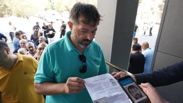 Taksi sürücülərinin test imtahanı keçirildi - Onlara yeddi illik şəhadətnamə veriləcək